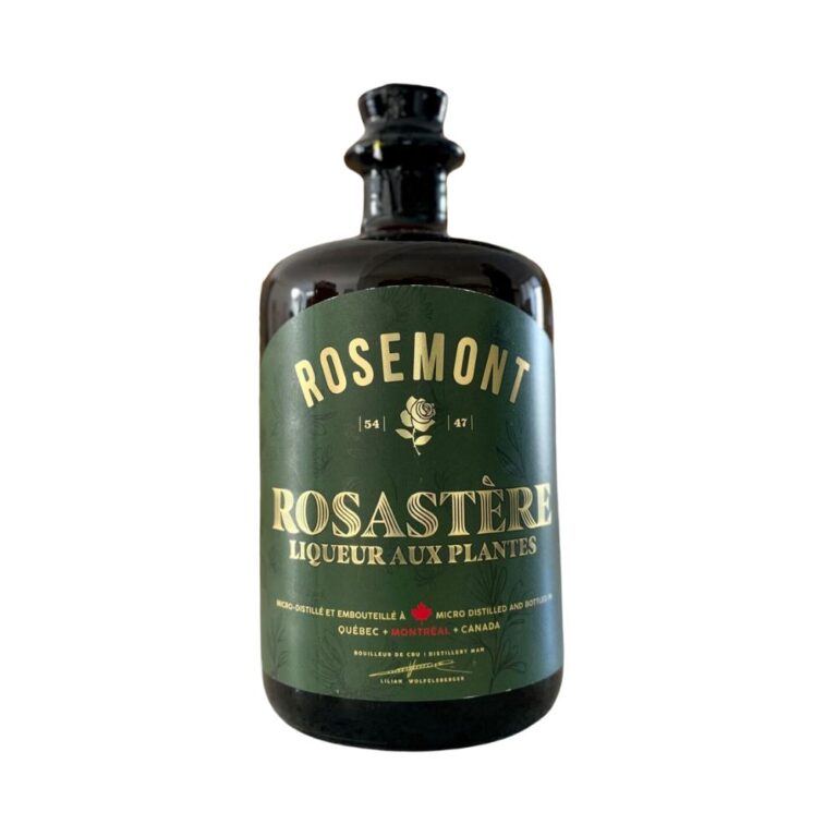 Bouteille de liqueur aux plantes Rosastère par Rosemont 750 ml, distillée à Montréal, Canada. Étiquette verte avec inscriptions dorées; micro-distillation. Bouteille en verre foncé avec un col épais. Disponible sur Le Club des Connaisseurs.